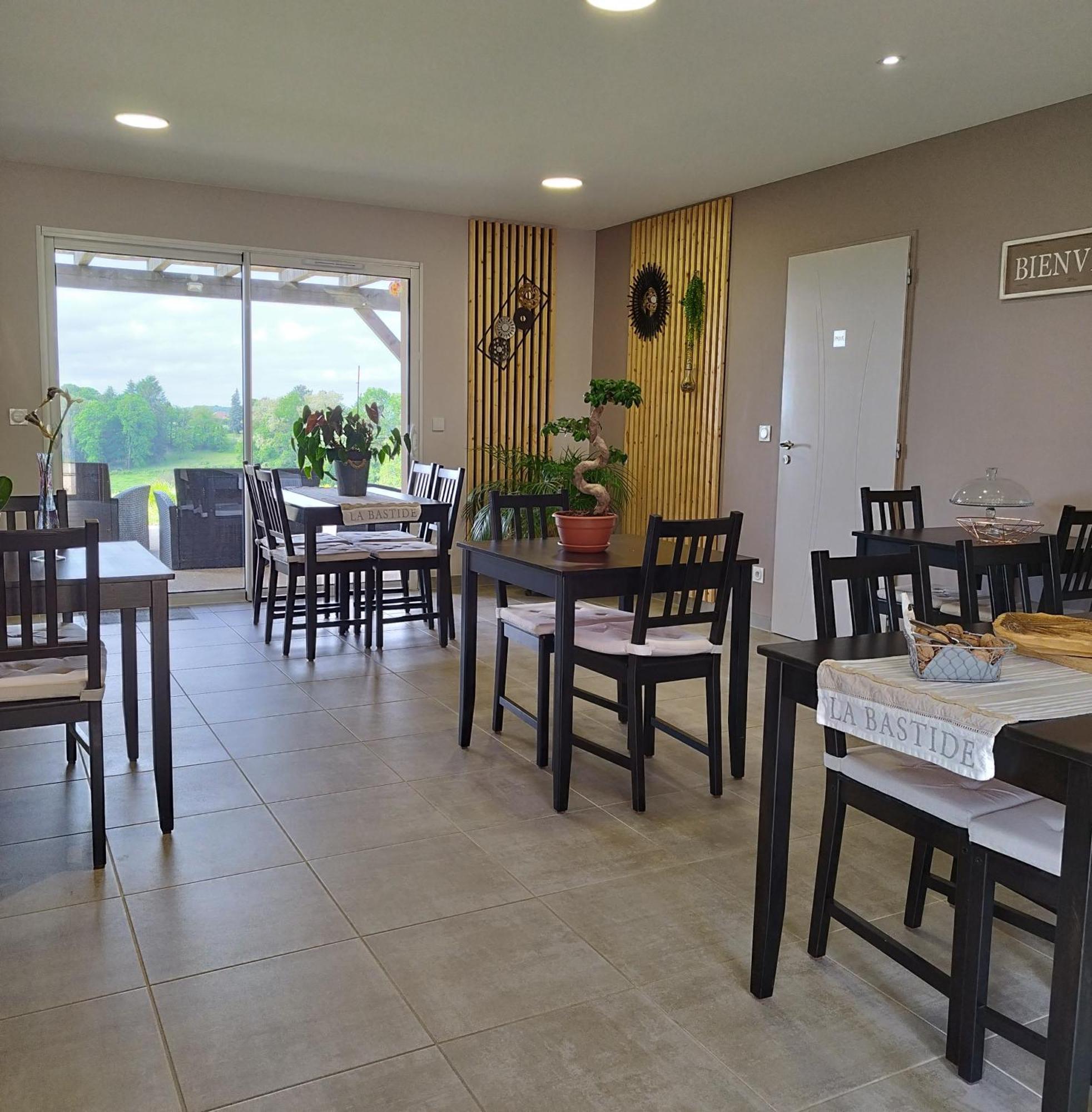 La Sarlamandre, Chambres Et Table D'Hotes Marcillac-Saint-Quentin Buitenkant foto