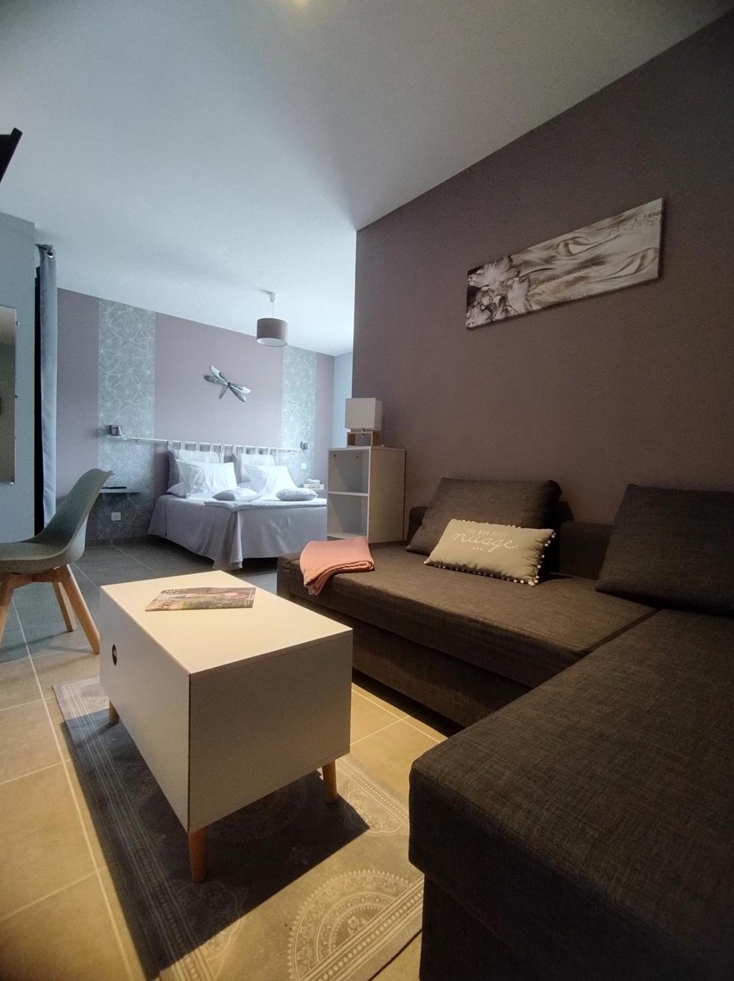 La Sarlamandre, Chambres Et Table D'Hotes Marcillac-Saint-Quentin Buitenkant foto