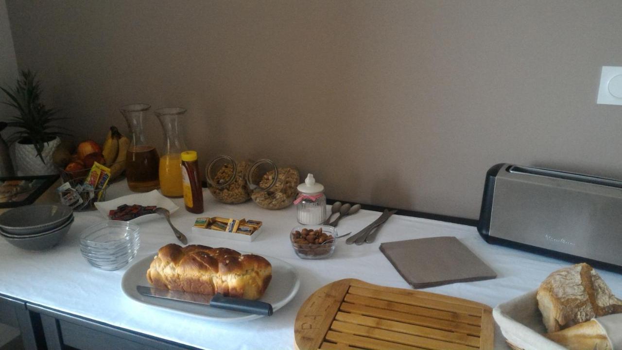 La Sarlamandre, Chambres Et Table D'Hotes Marcillac-Saint-Quentin Buitenkant foto